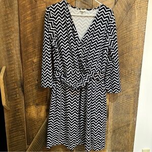 Talbots Women's Midi Dress Black White Chevron Print V Neck  Size L